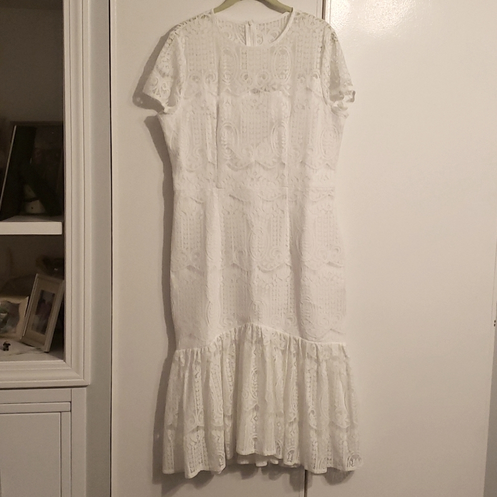 Vone official Large white lace mermaid dress NWT